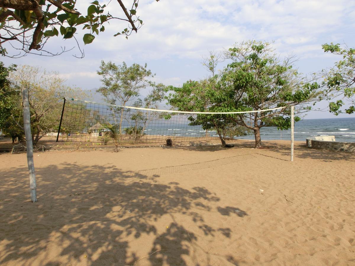 Matema Lake Shore Resort Exterior photo