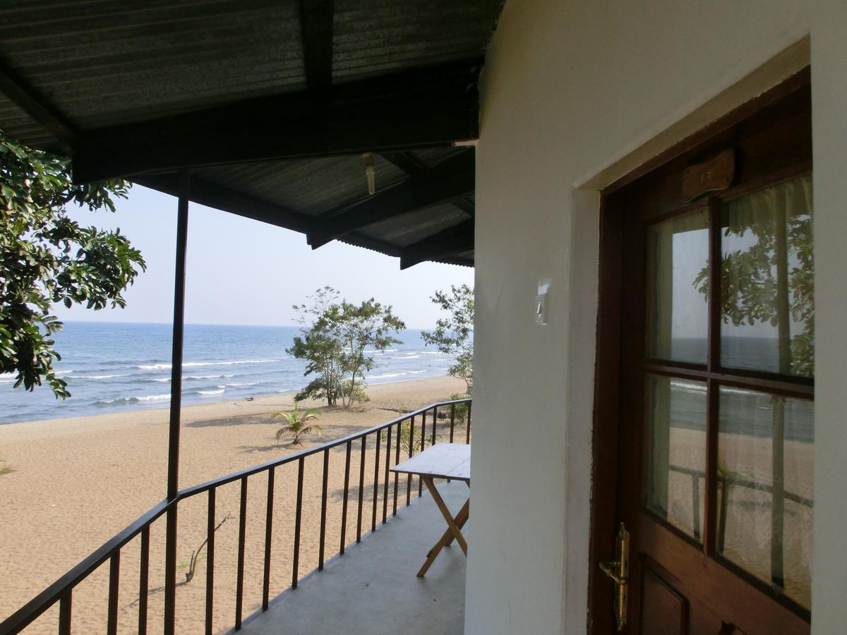 Matema Lake Shore Resort Exterior photo