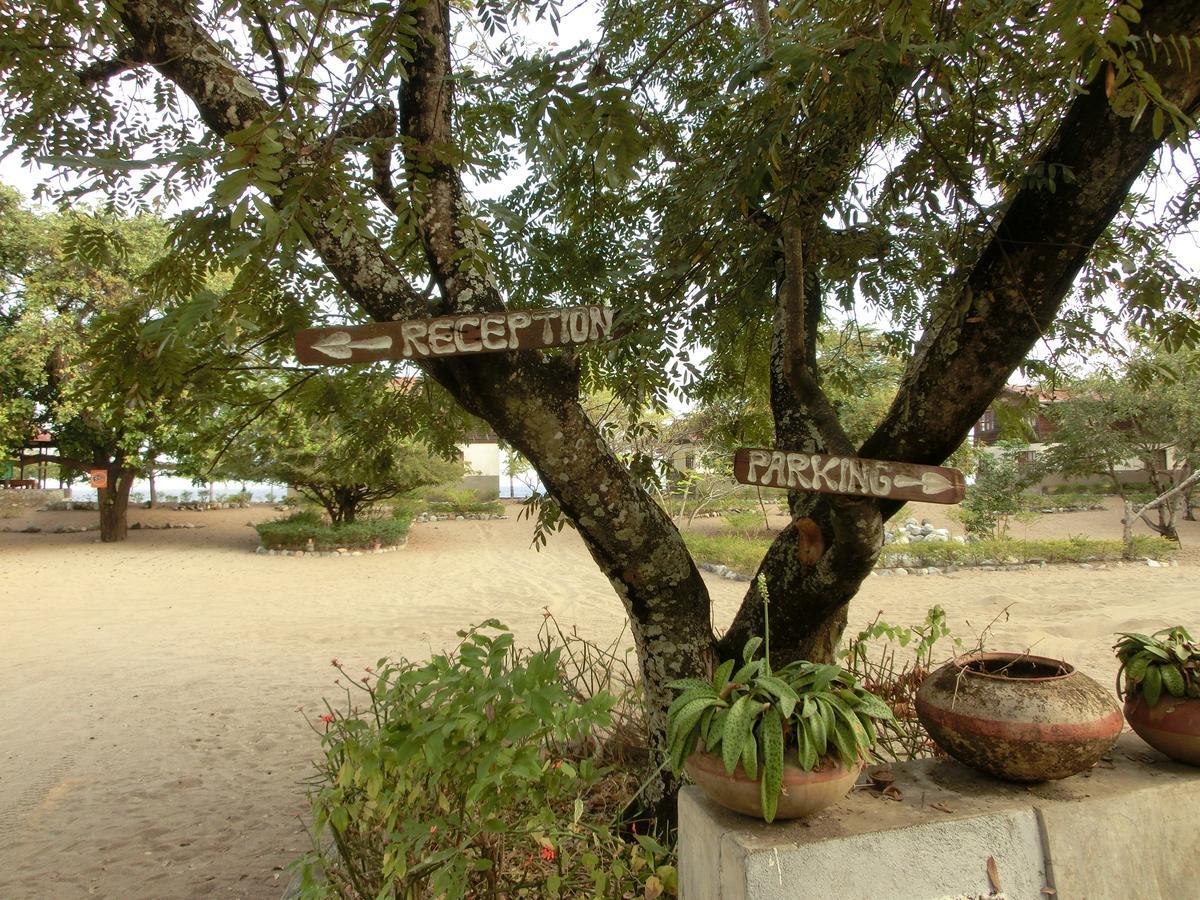 Matema Lake Shore Resort Exterior photo