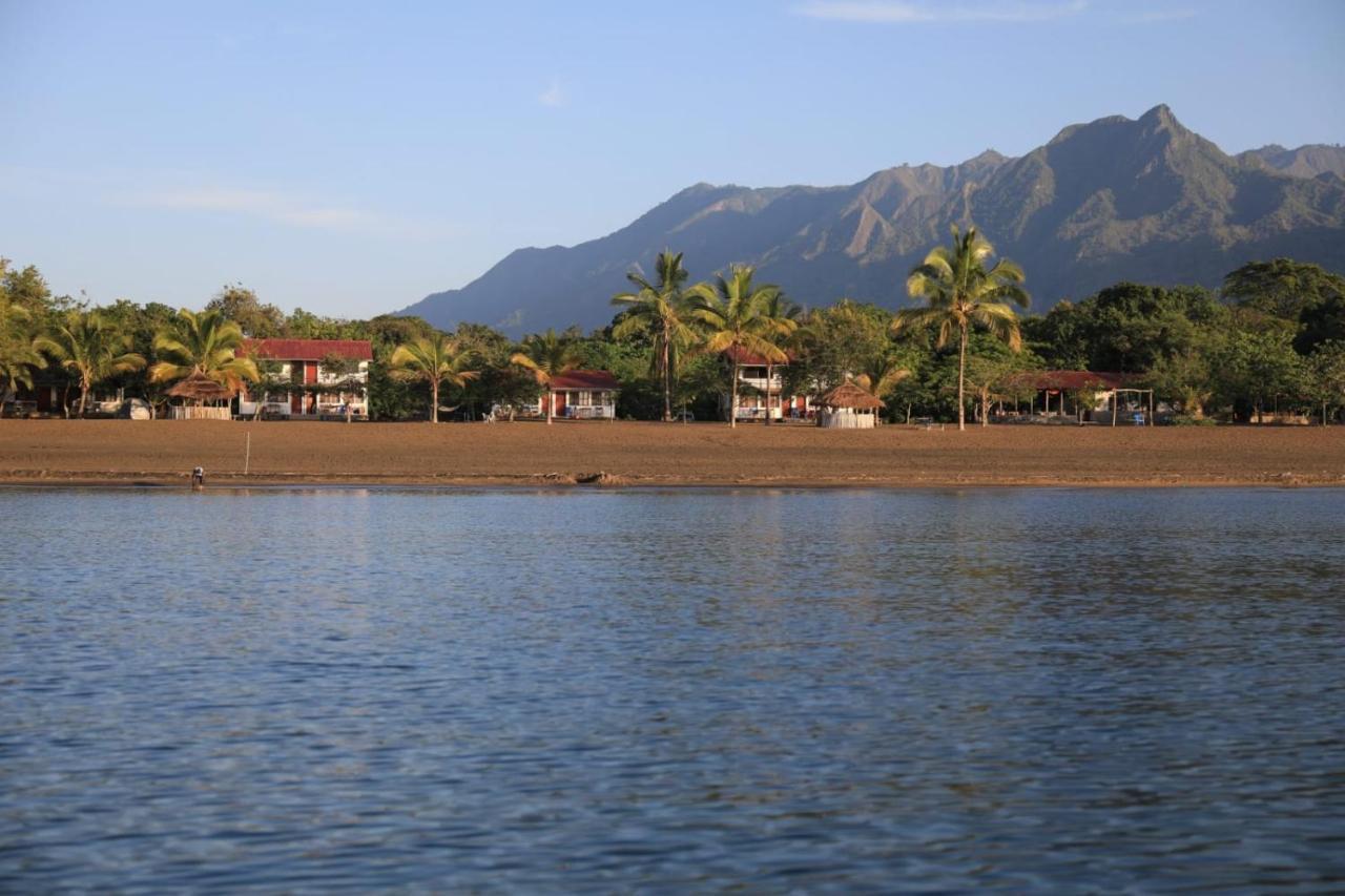Matema Lake Shore Resort Exterior photo